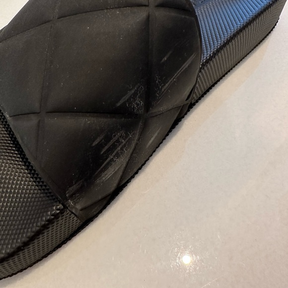 Bottega Veneta Flat Pool Slides - Picture 4 of 8